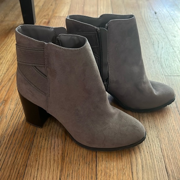 A New Day Brand New Heeled Booties - Picture 1 of 3